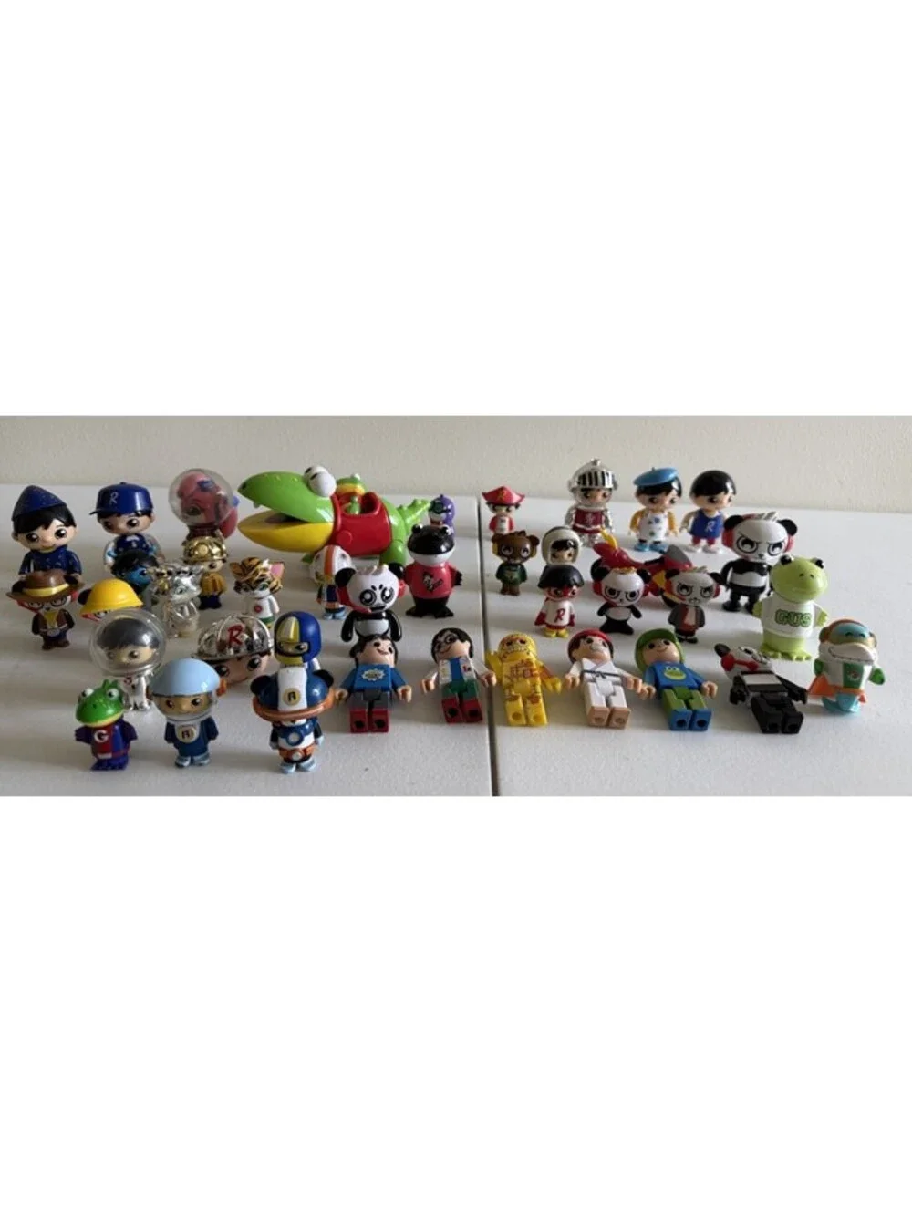 Ryans World 36 action figures 2 vehicles toys